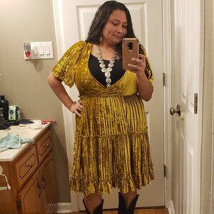 Velvet pleated dress